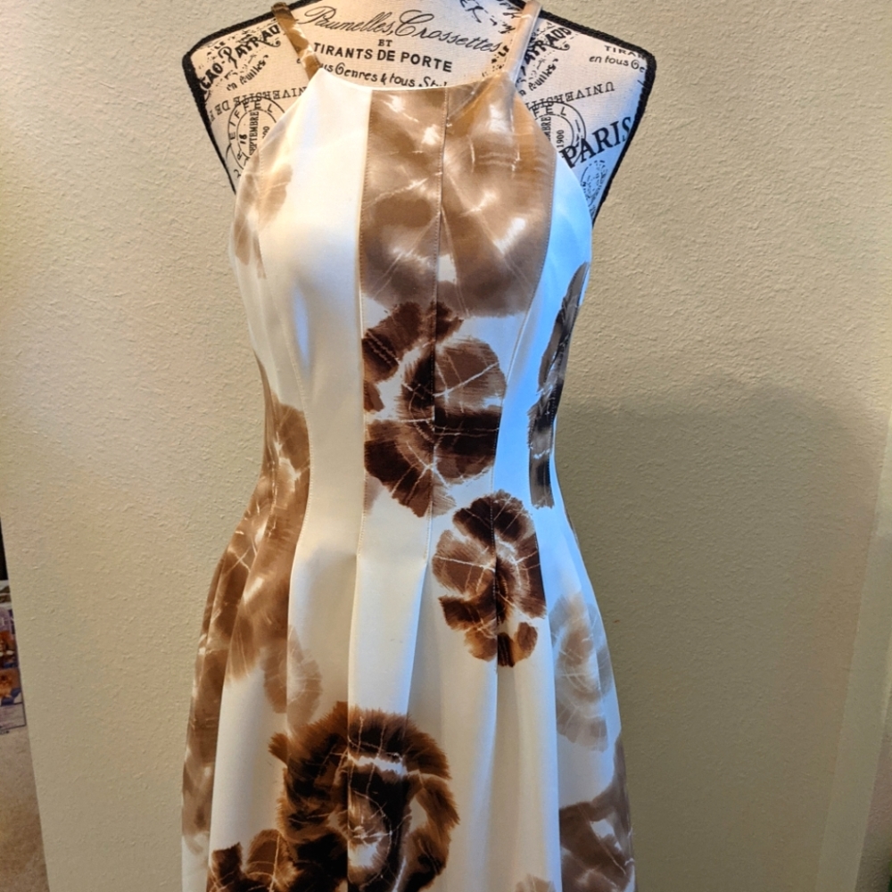 Calvin Klein Sleeveless Dress with Dark and Light Brown Flower Design Size 4